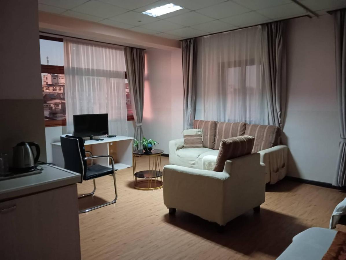 Hotel Cristal Madagascar Antananarivo Bagian luar foto