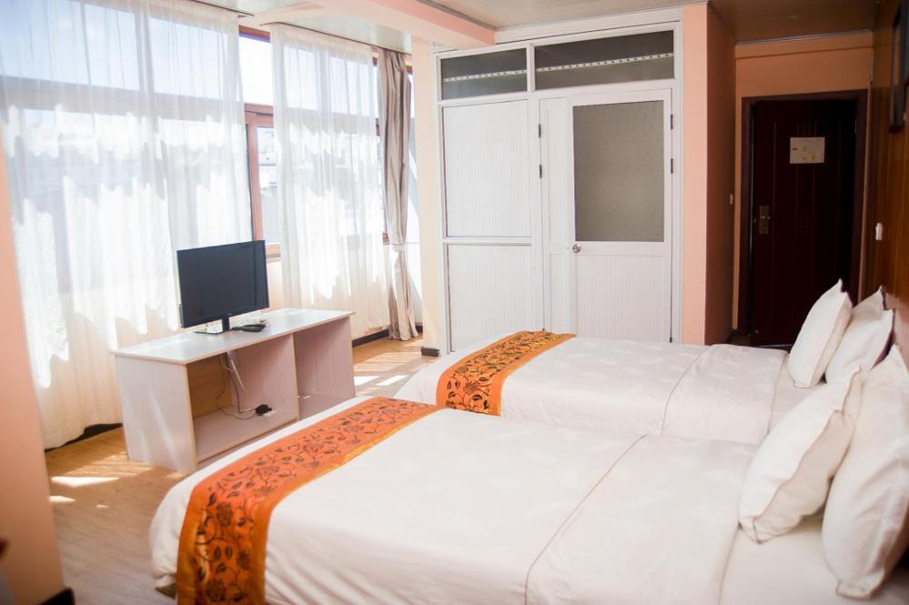 Hotel Cristal Madagascar Antananarivo Bagian luar foto